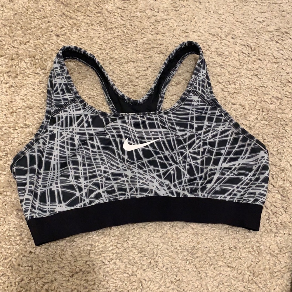 Nike sports bra - medium